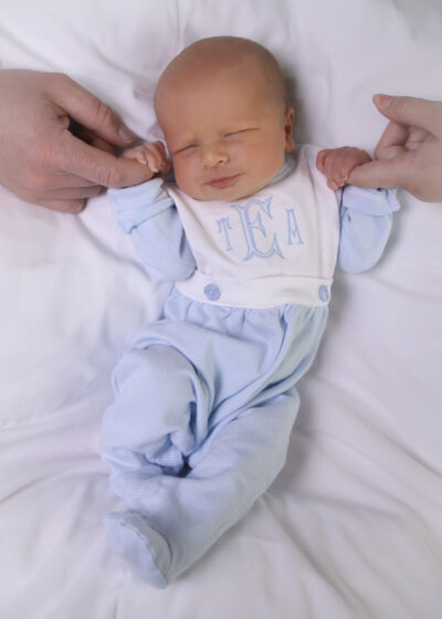 Baby Tucker holding hands with parents | TRM | Chattanooga, TN