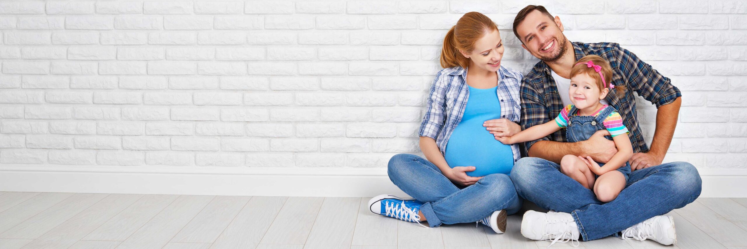 Family of three | Tennessee Reproductive Medicine (TRM) is proud to be a partner of Maven Fertility